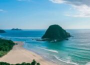 Eksplorasi Pantai Pulau Merah, Surga Tersembunyi di Banyuwangi