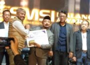 Penghargaan SMSI Award Malang Raya 2025 untuk Sam TITO, Tokoh Inovatif dalam Layanan Hukum dan Edukasi Publik