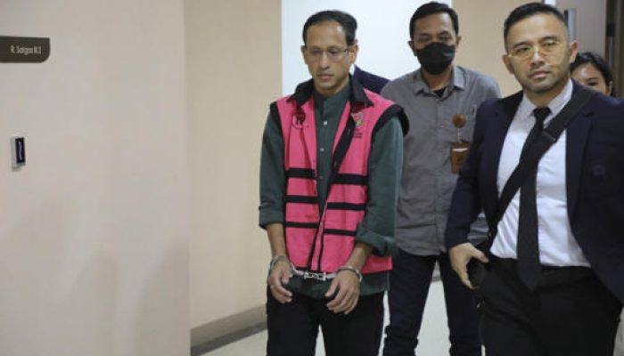 Nadiem Makarim Jadi Tersangka Korupsi Laptop Rp1,98 Triliun